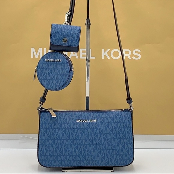 Michael Kors Jet Set Travel Crossbody w Tech Attch - Picture 2 of 16